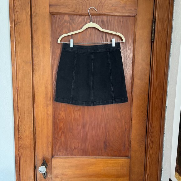 Madewell A-Line Stretch Denim Mini Skirt: Patch Pocket Edition, Black Frost, 4 - Picture 3 of 5